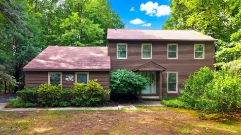 14 Thoroughbred Way Clifton Park NY 12065