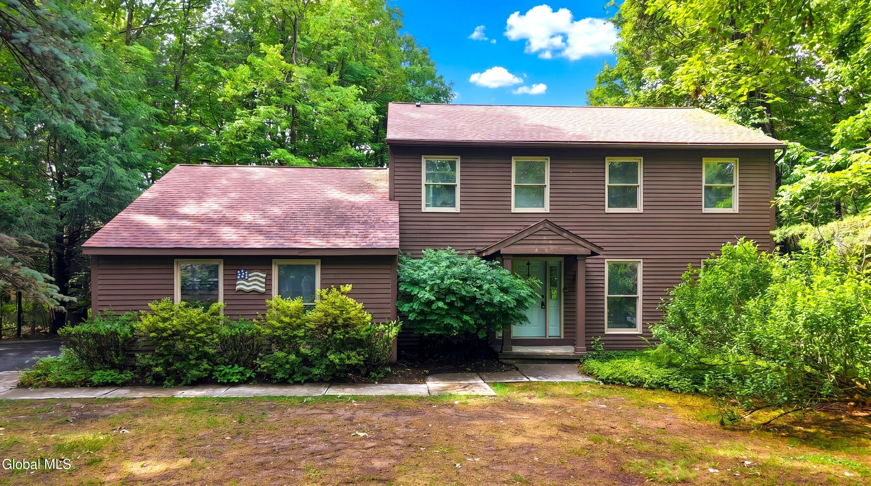 14 Thoroughbred Way Clifton Park NY 12065