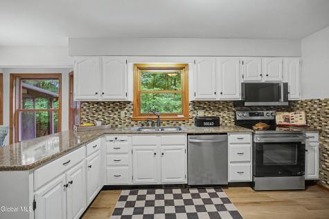 14 Thoroughbred Way Clifton Park NY 12065