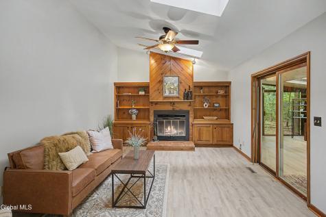 14 Thoroughbred Way Clifton Park NY 12065