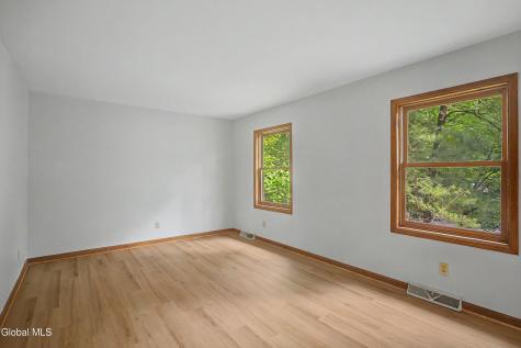 14 Thoroughbred Way Clifton Park NY 12065