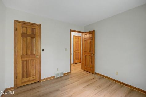 14 Thoroughbred Way Clifton Park NY 12065