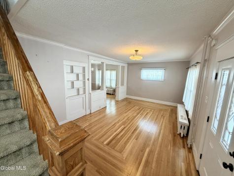 11 Crescent Avenue Amsterdam NY 12010