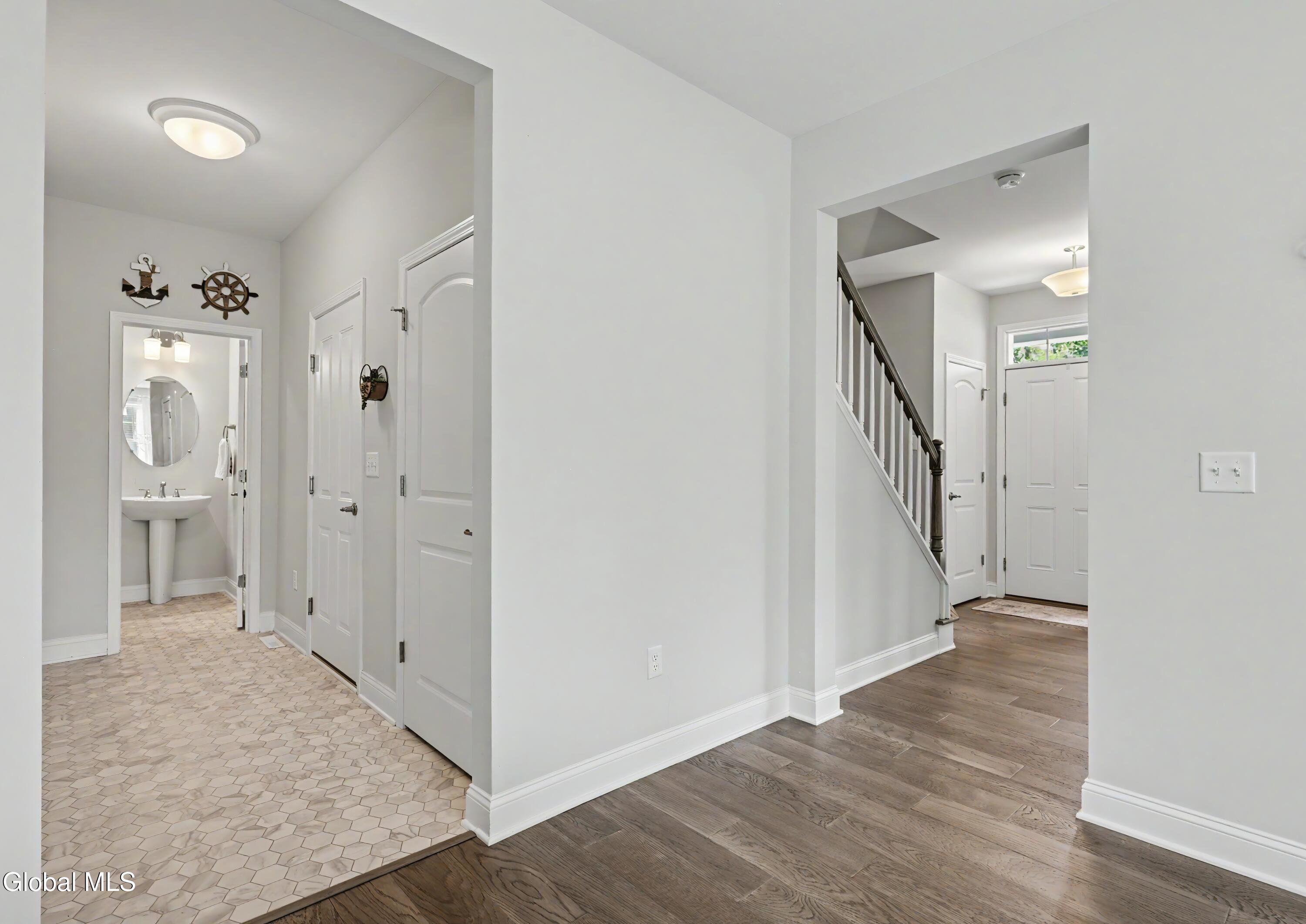 30 Greenbrier Way Halfmoon NY 12065