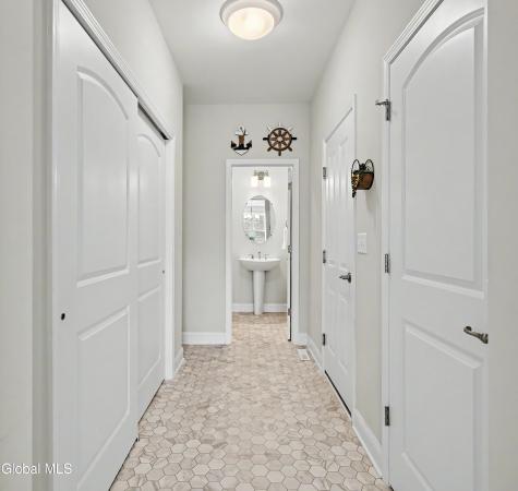30 Greenbrier Way Halfmoon NY 12065
