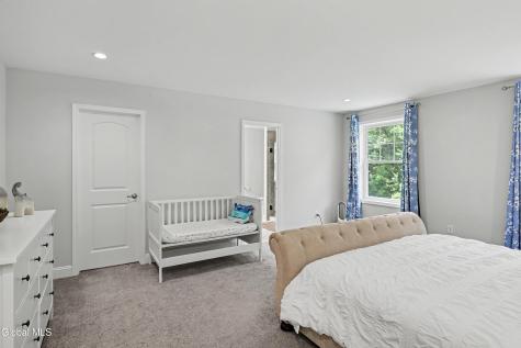 30 Greenbrier Way Halfmoon NY 12065