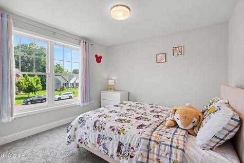 30 Greenbrier Way Halfmoon NY 12065