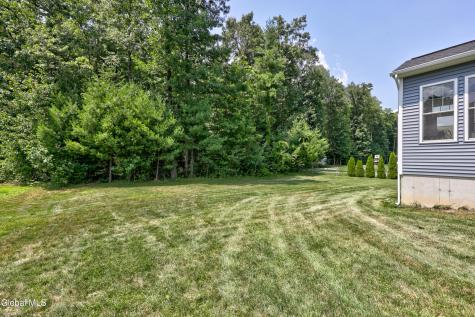 30 Greenbrier Way Halfmoon NY 12065
