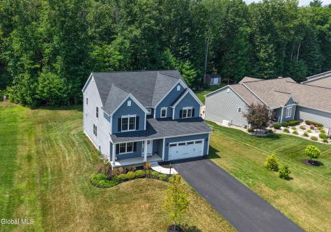 30 Greenbrier Way Halfmoon NY 12065