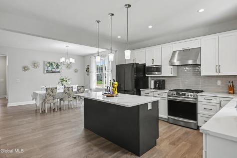 30 Greenbrier Way Halfmoon NY 12065