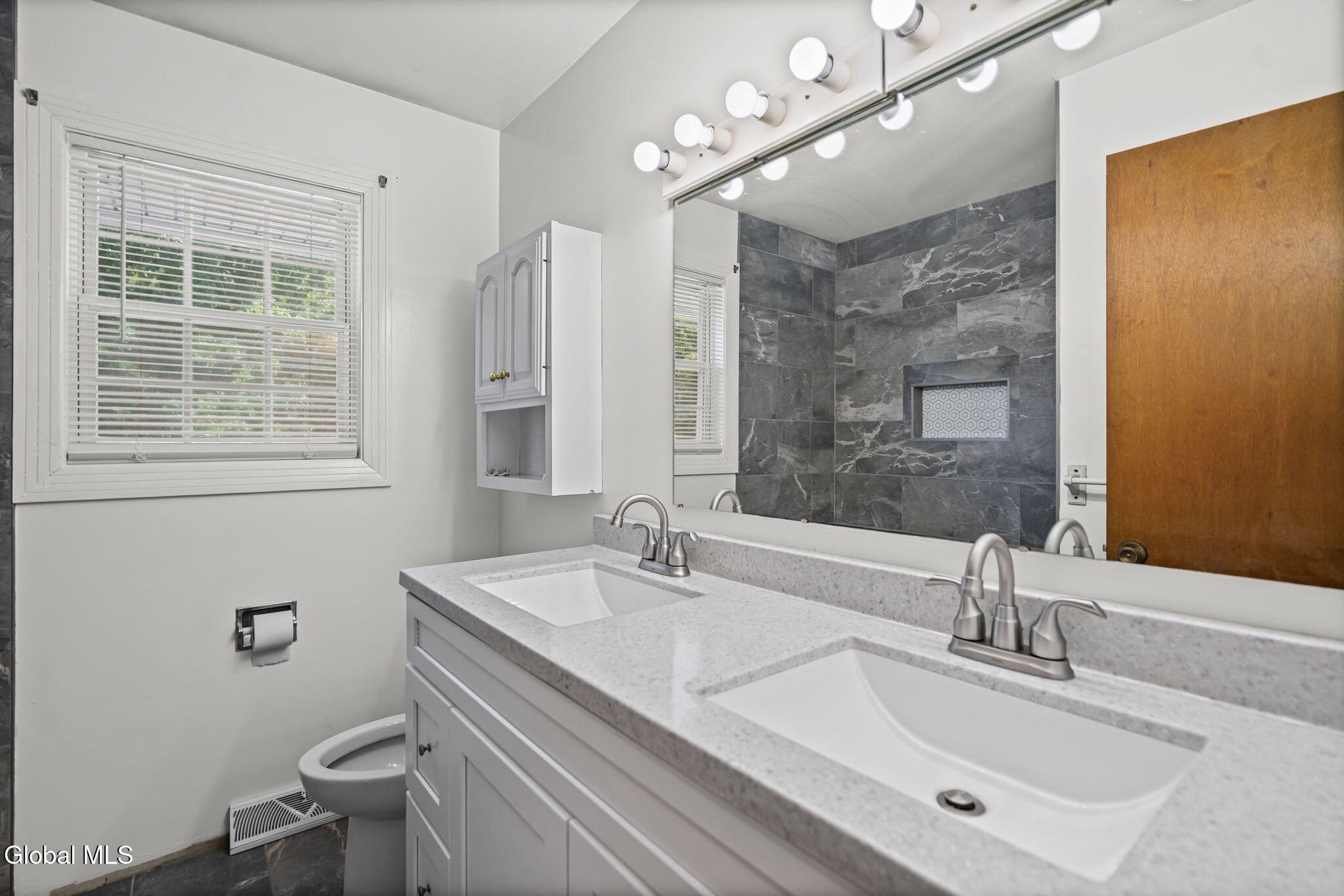 3 Cambridge Drive Clifton Park NY 12065
