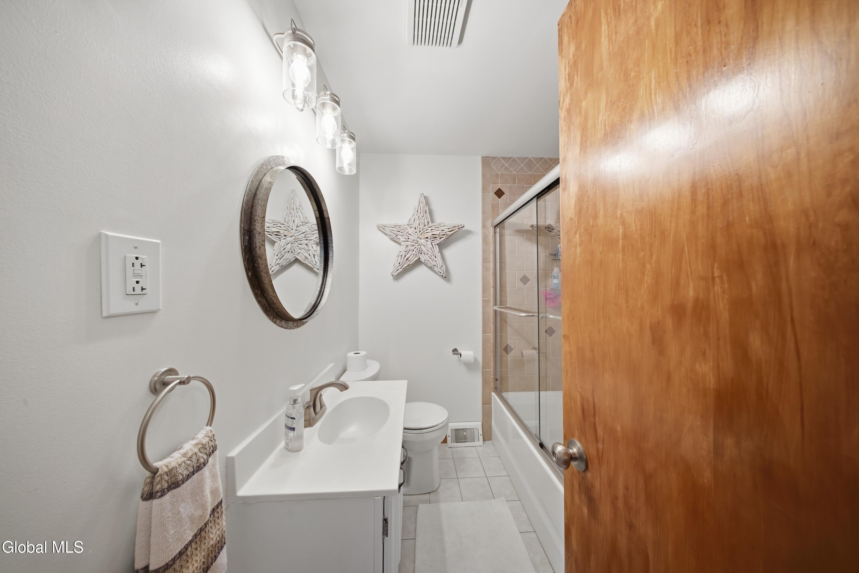 15 Homestead Drive Latham NY 12110