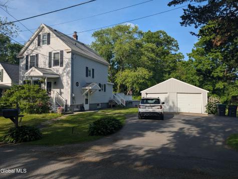 874 Benedict Avenue Niskayuna NY 12309