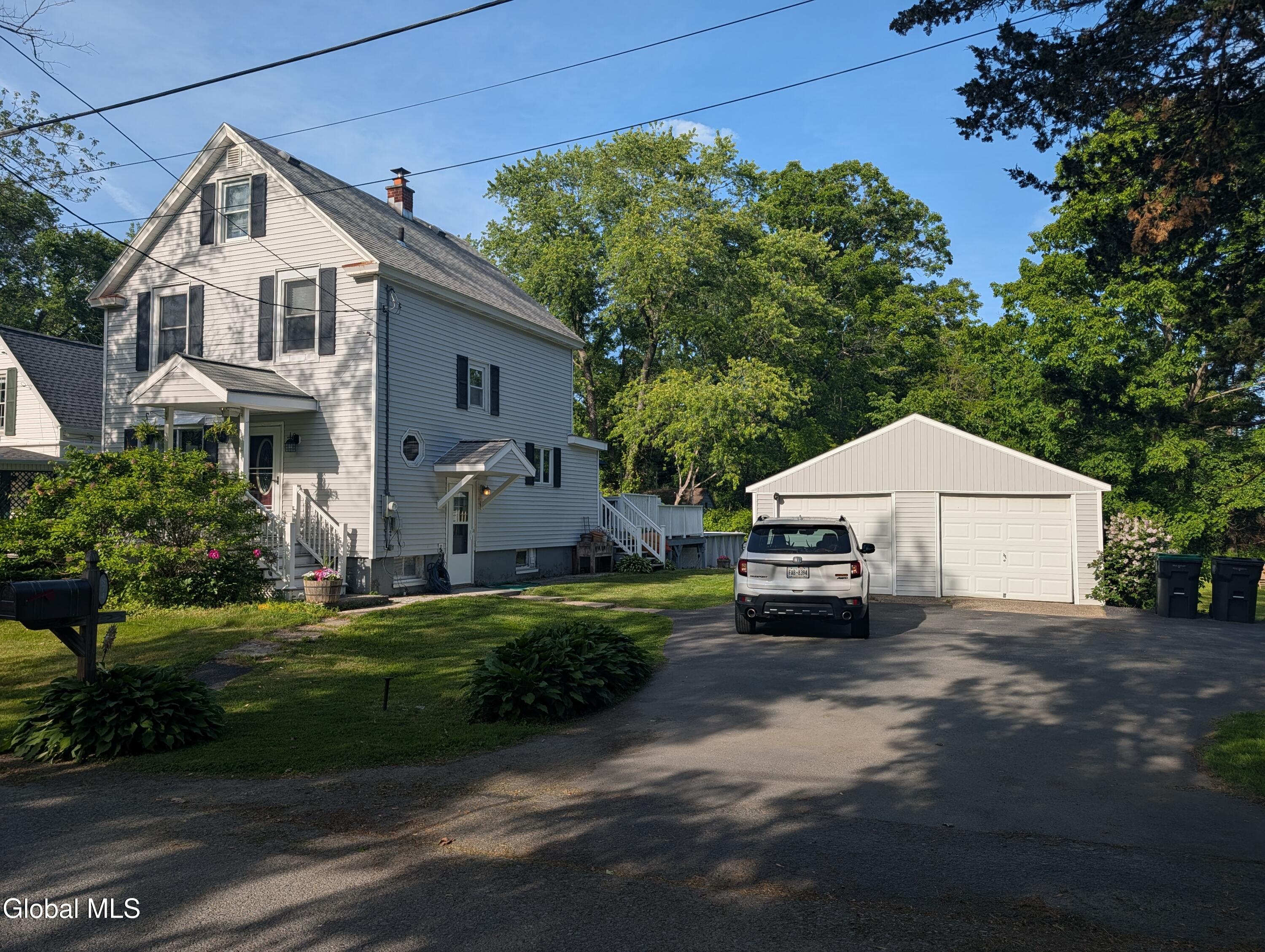874 Benedict Avenue Niskayuna NY 12309