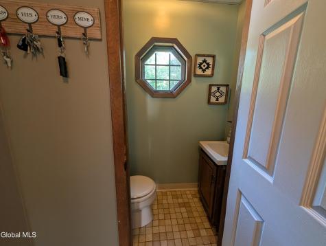 874 Benedict Avenue Niskayuna NY 12309