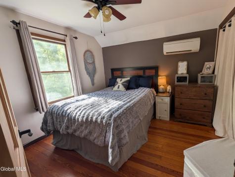 874 Benedict Avenue Niskayuna NY 12309