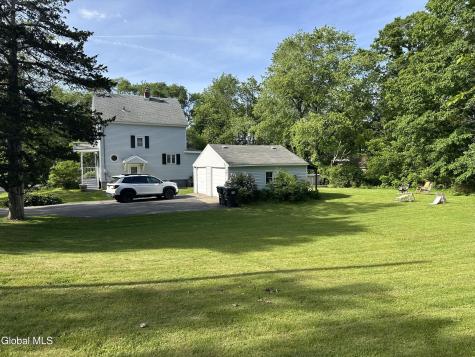 874 Benedict Avenue Niskayuna NY 12309