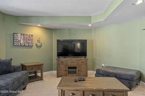 736 Ny-9p Saratoga Springs NY 12866