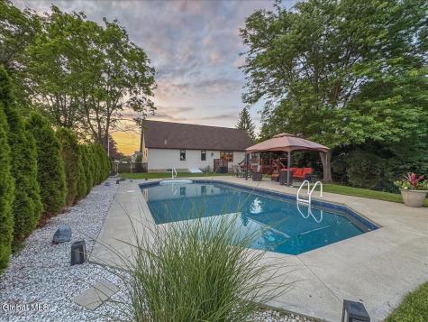 7 James Drive Waterford NY 12188