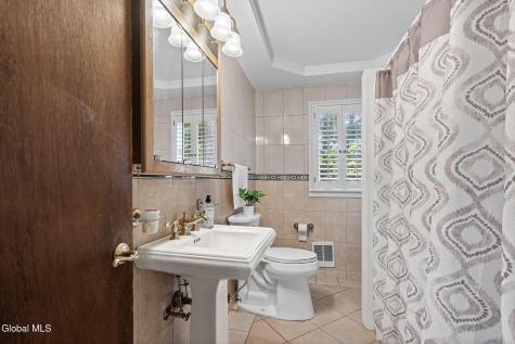 10 Carl Avenue Greenwich NY 12834