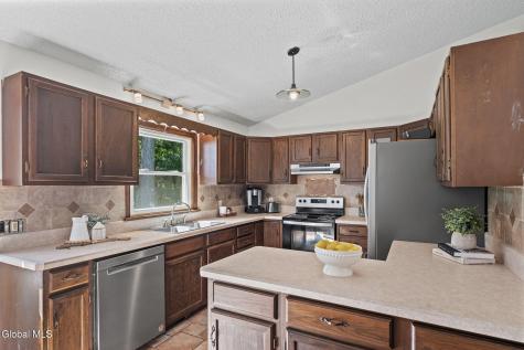 10 Carl Avenue Greenwich NY 12834