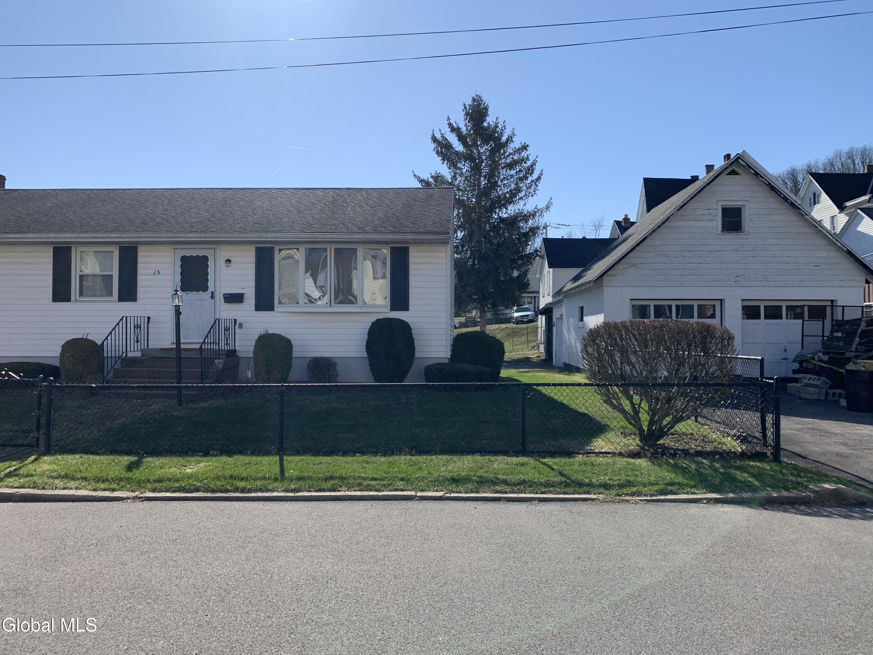 15 Wright Street Amsterdam NY 12010