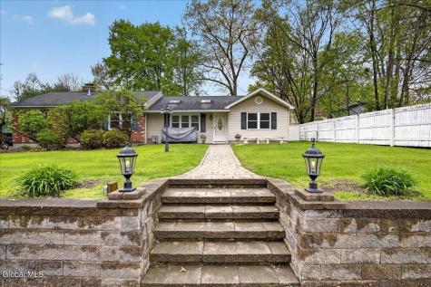 51 S Kellogg Avenue Schenectady NY 12304