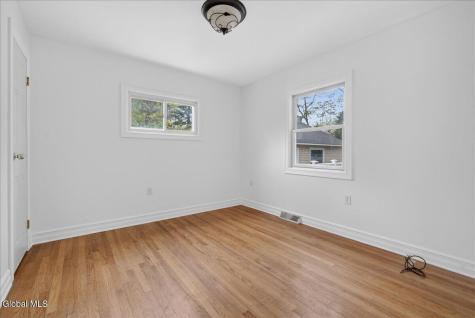 51 S Kellogg Avenue Schenectady NY 12304