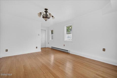 51 S Kellogg Avenue Schenectady NY 12304