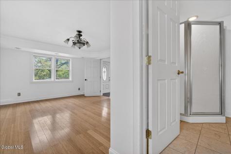 51 S Kellogg Avenue Schenectady NY 12304