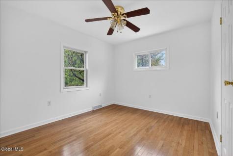 51 S Kellogg Avenue Schenectady NY 12304