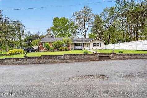 51 S Kellogg Avenue Schenectady NY 12304