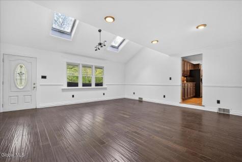 51 S Kellogg Avenue Schenectady NY 12304