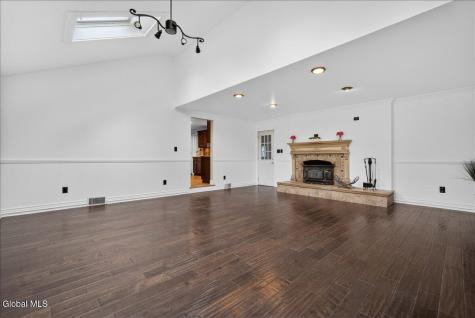 51 S Kellogg Avenue Schenectady NY 12304