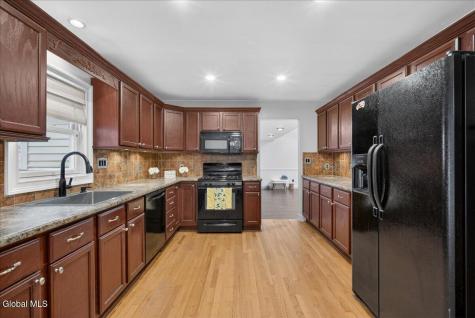51 S Kellogg Avenue Schenectady NY 12304