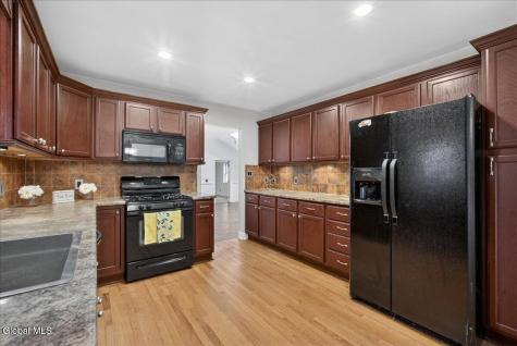 51 S Kellogg Avenue Schenectady NY 12304