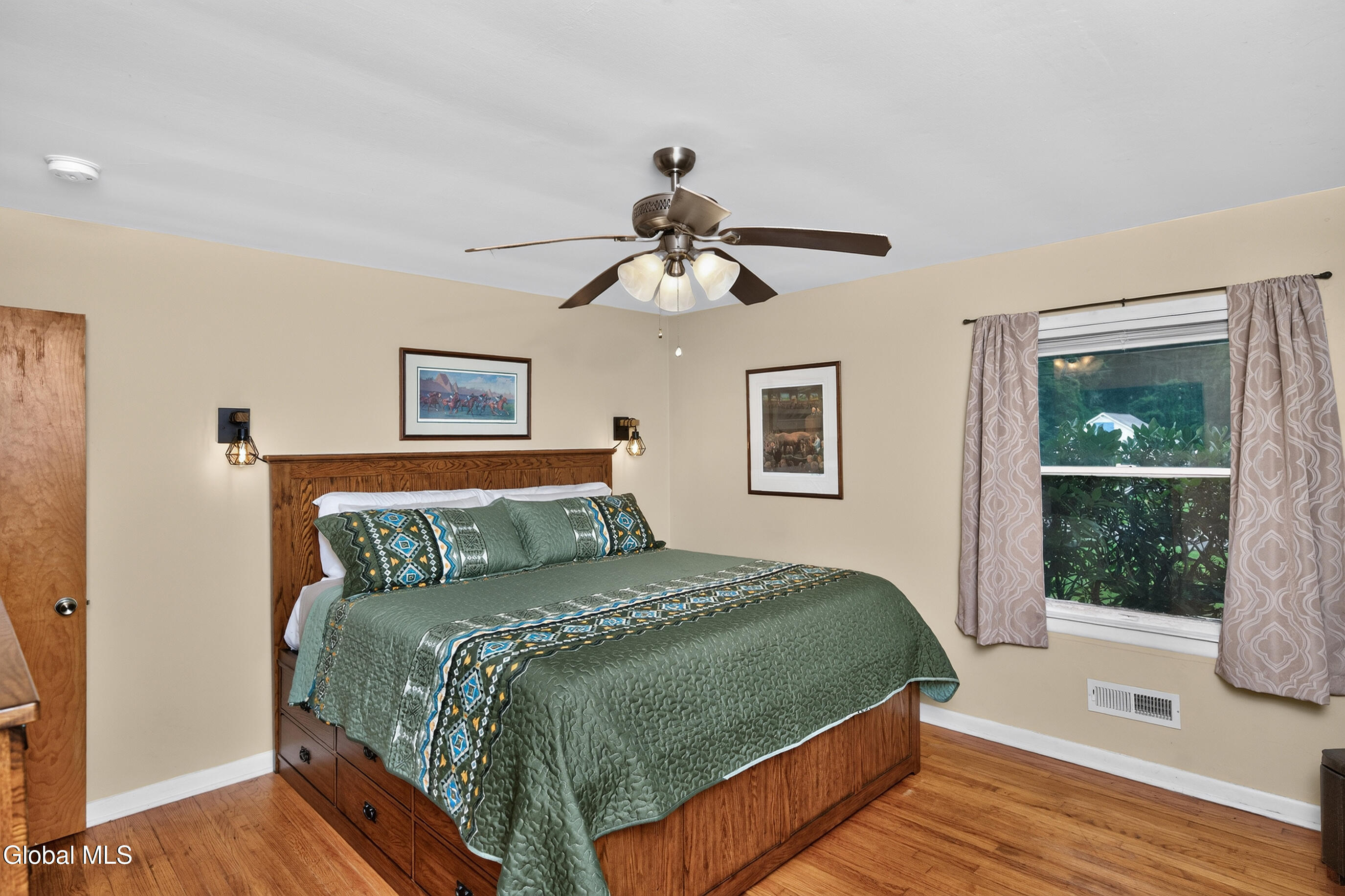 27 Asprion Road Glenmont NY 12077