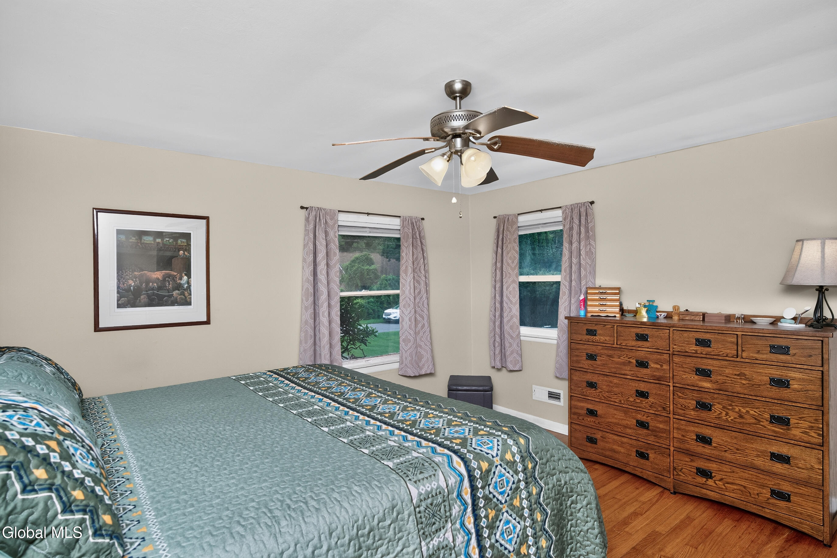 27 Asprion Road Glenmont NY 12077