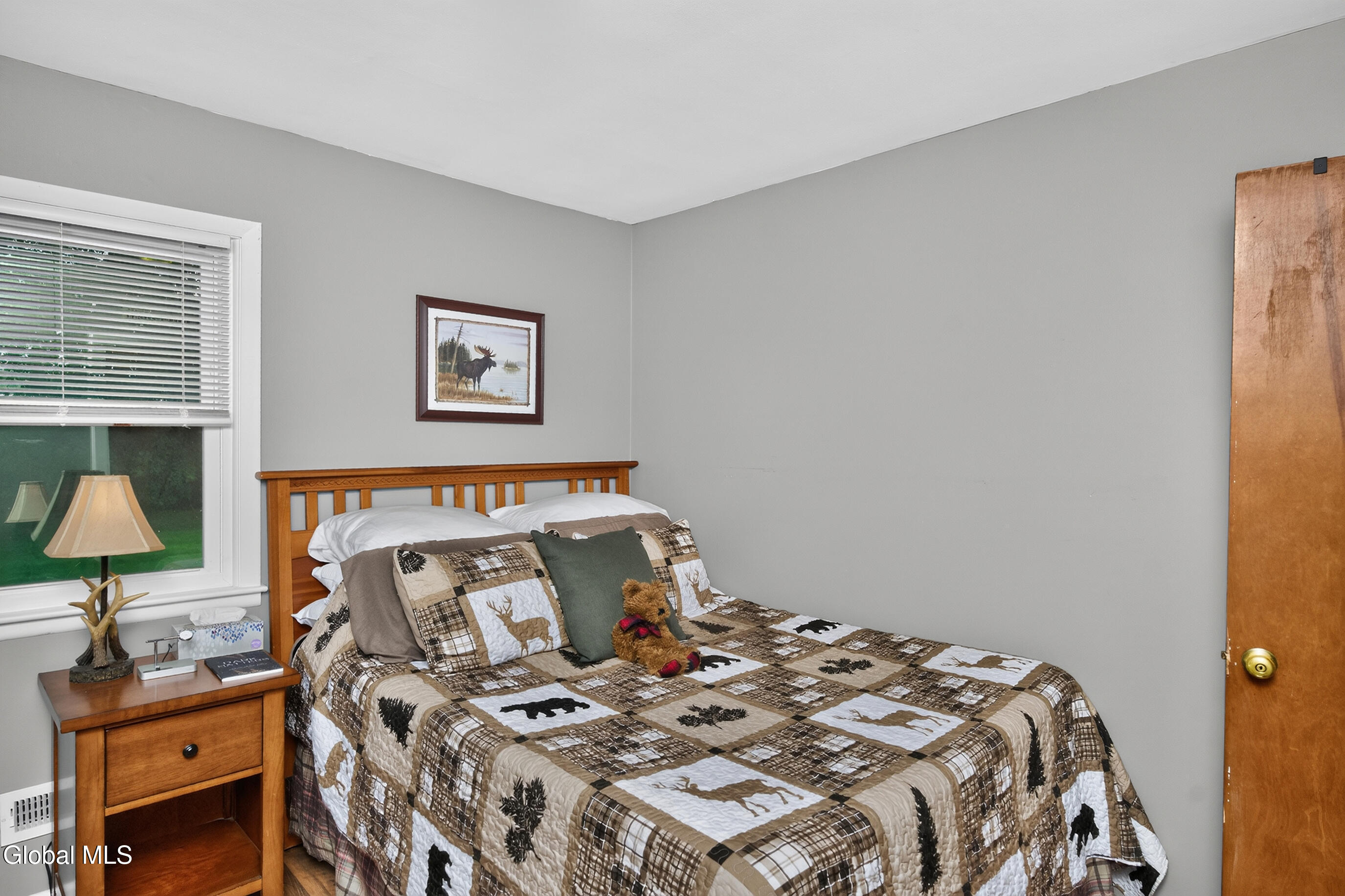 27 Asprion Road Glenmont NY 12077
