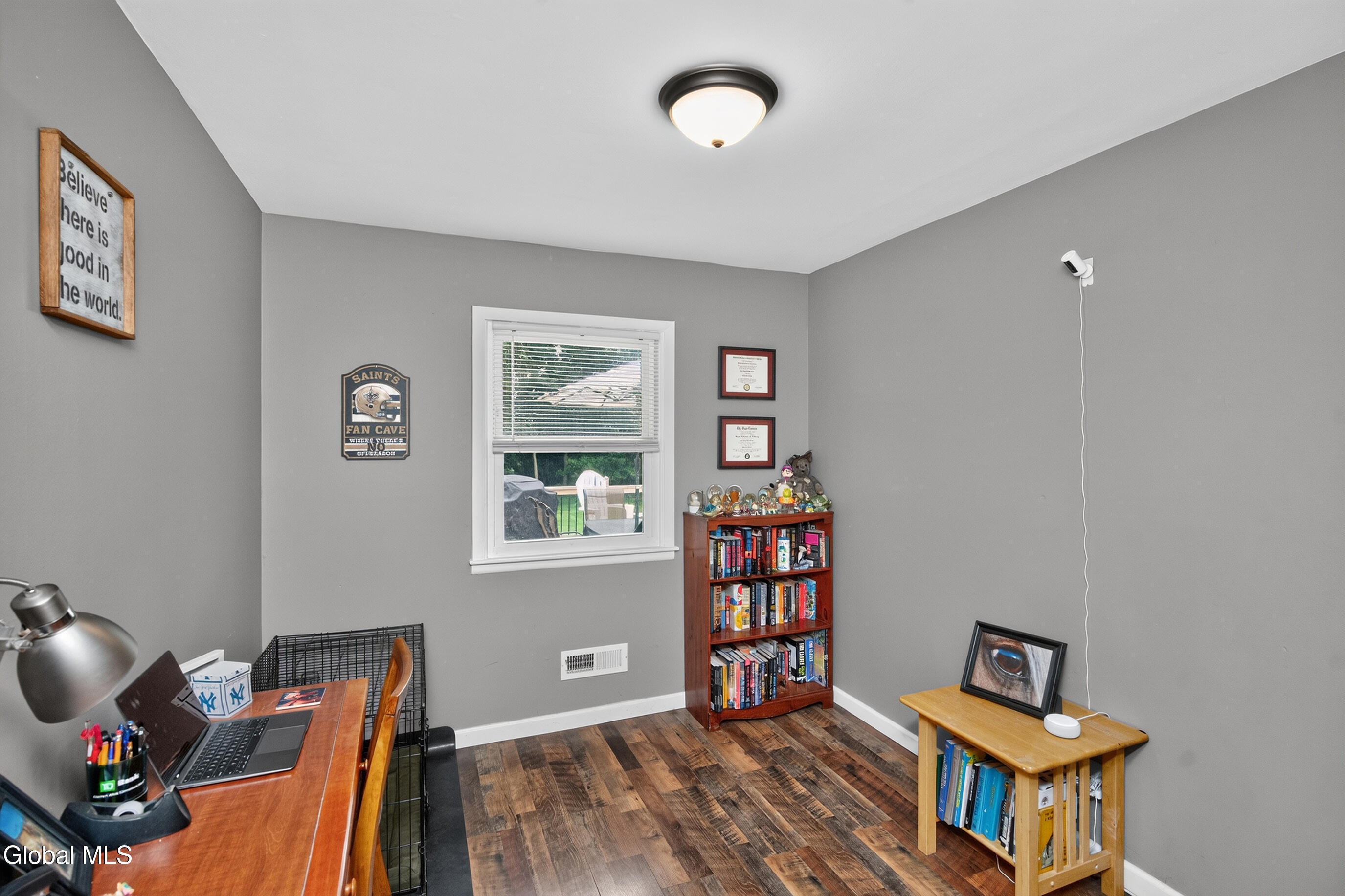 27 Asprion Road Glenmont NY 12077