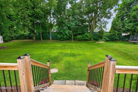 27 Asprion Road Glenmont NY 12077