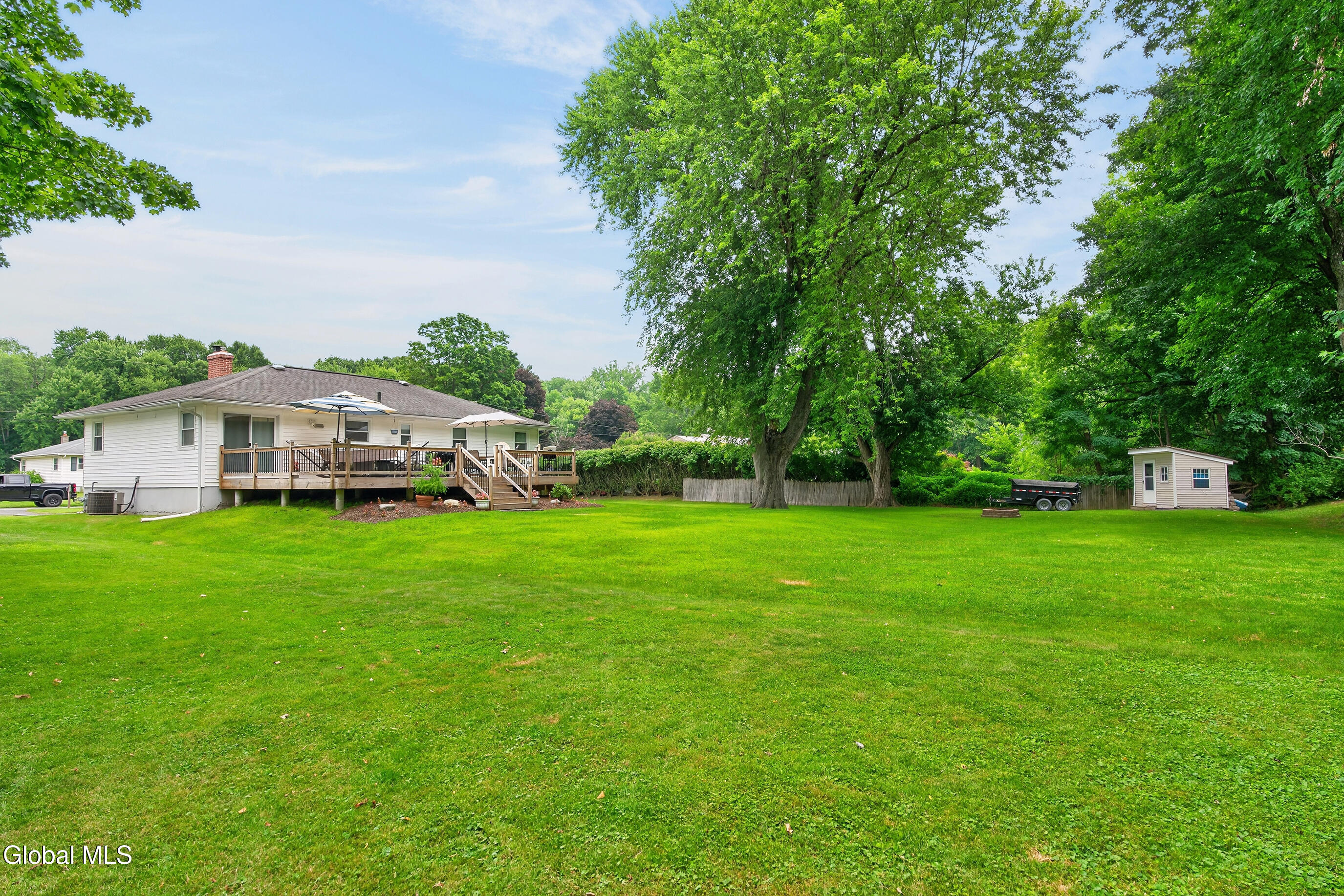 27 Asprion Road Glenmont NY 12077