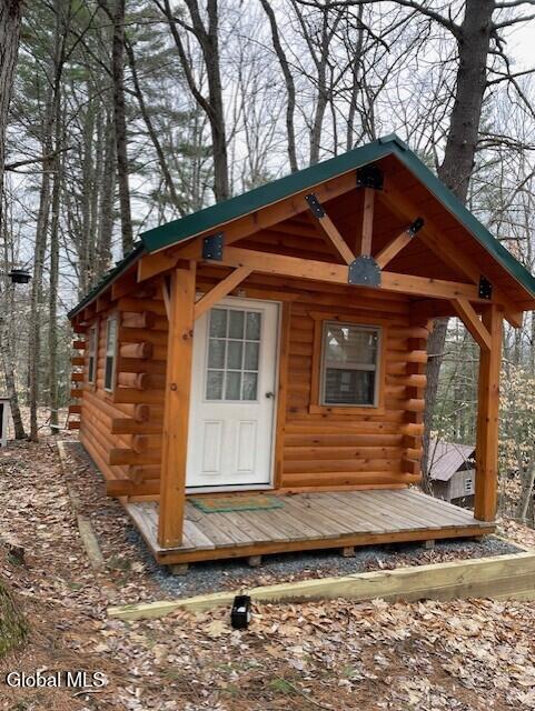 8 Deming Private Avenue Hadley NY 12835