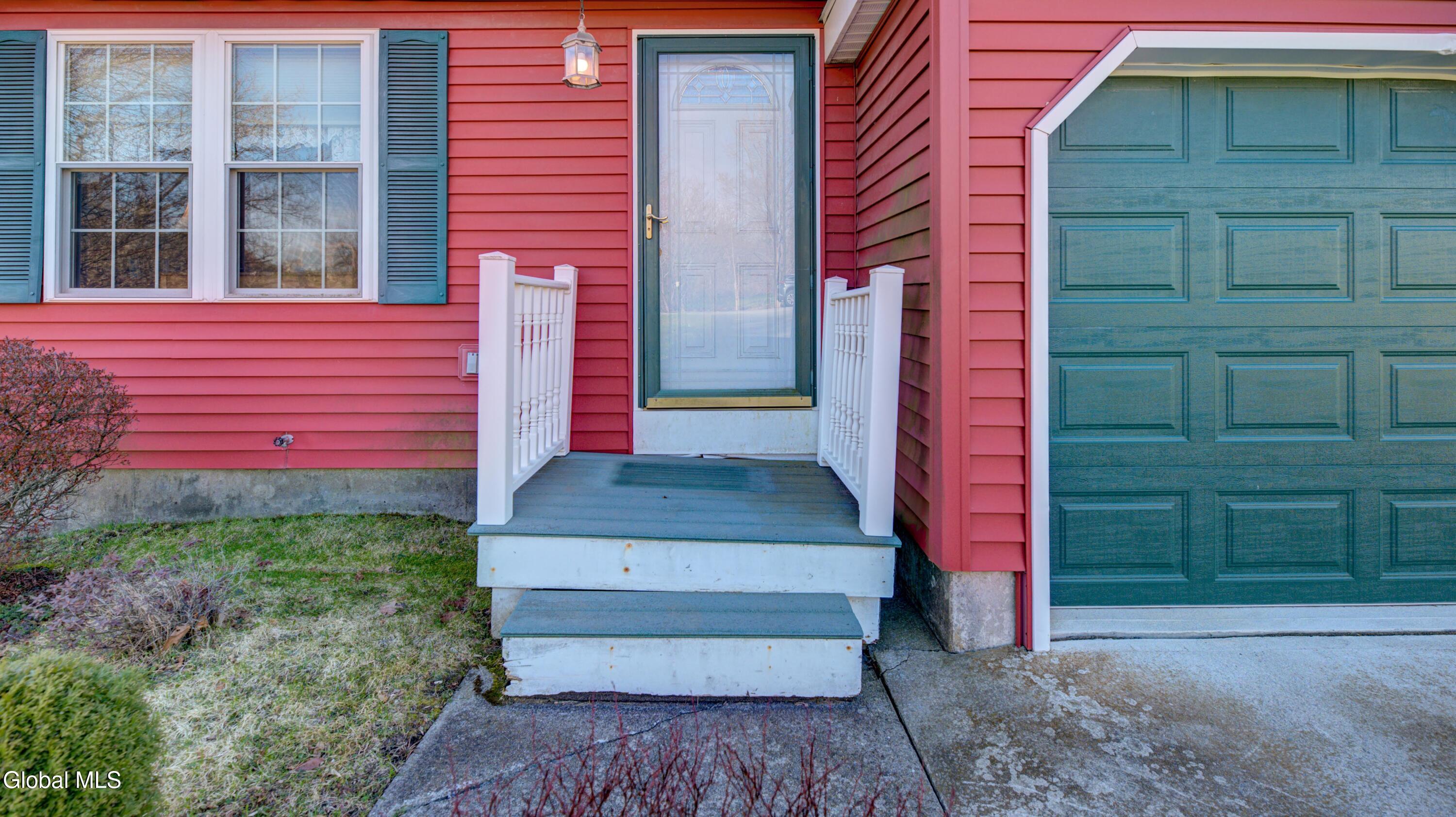 16 Breckenridge Drive Johnstown NY 12095