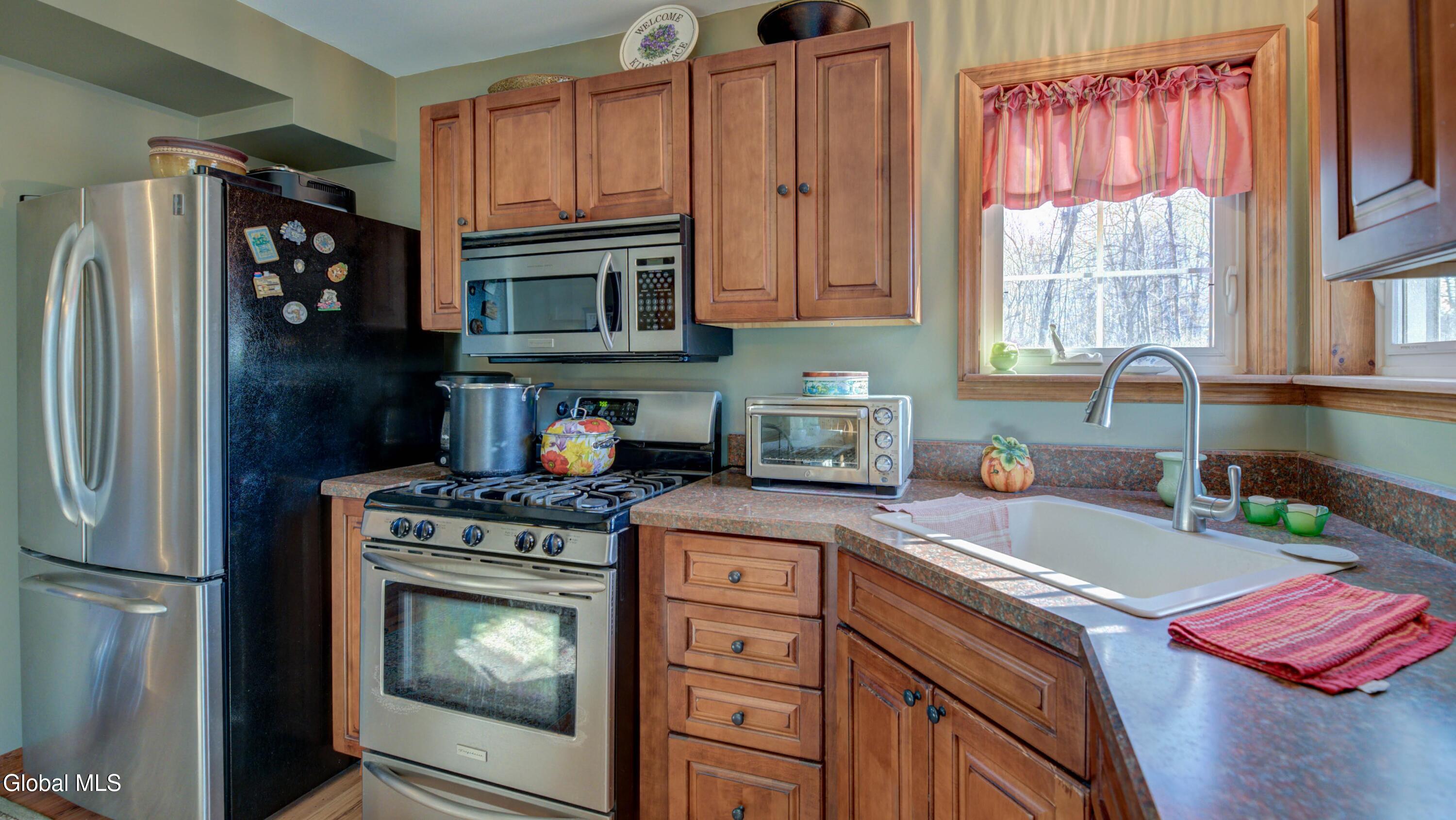16 Breckenridge Drive Johnstown NY 12095
