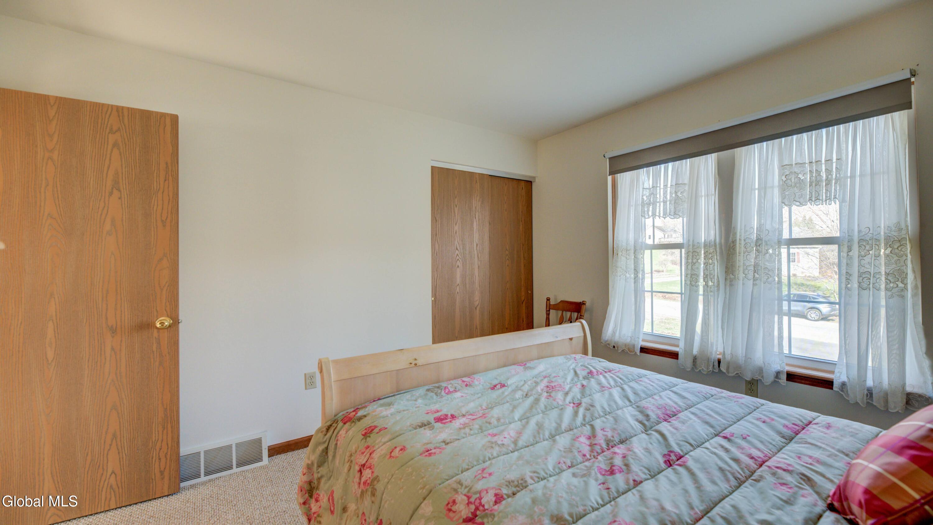 16 Breckenridge Drive Johnstown NY 12095