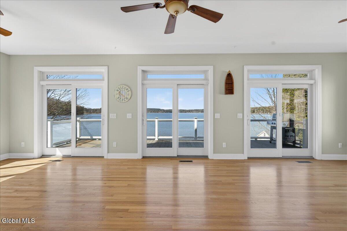 3043 E Shore South Road Hagaman NY 12086