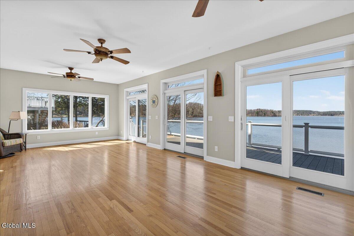 3043 E Shore South Road Hagaman NY 12086