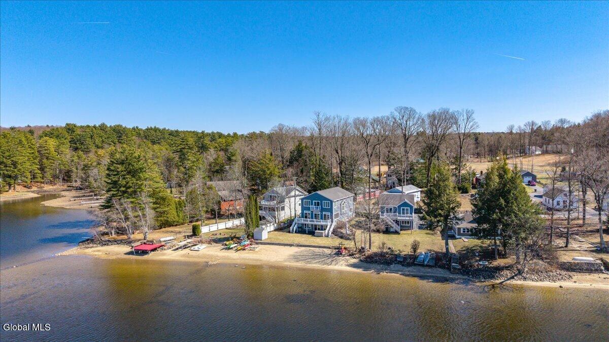 3043 E Shore South Road Hagaman NY 12086