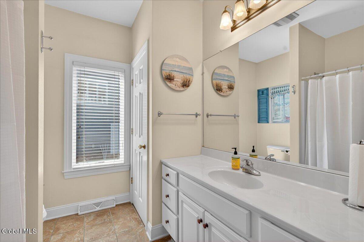 3043 E Shore South Road Hagaman NY 12086